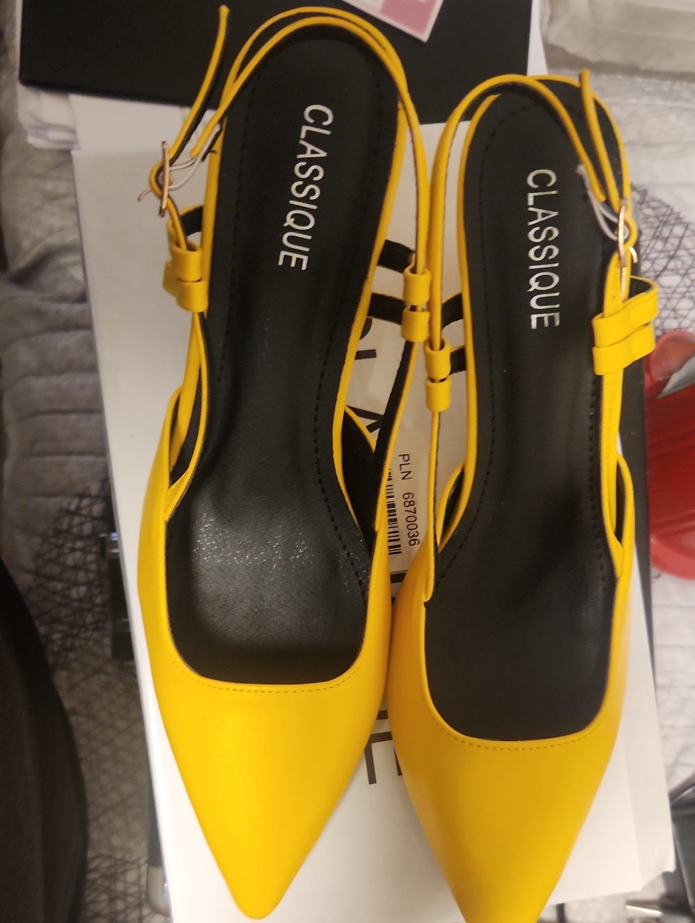 Claslssique Women's Yellow Pointed Slingback Heels
